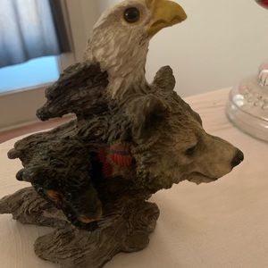 Wolf Eagle Buffalo decor for the outdoorsy look